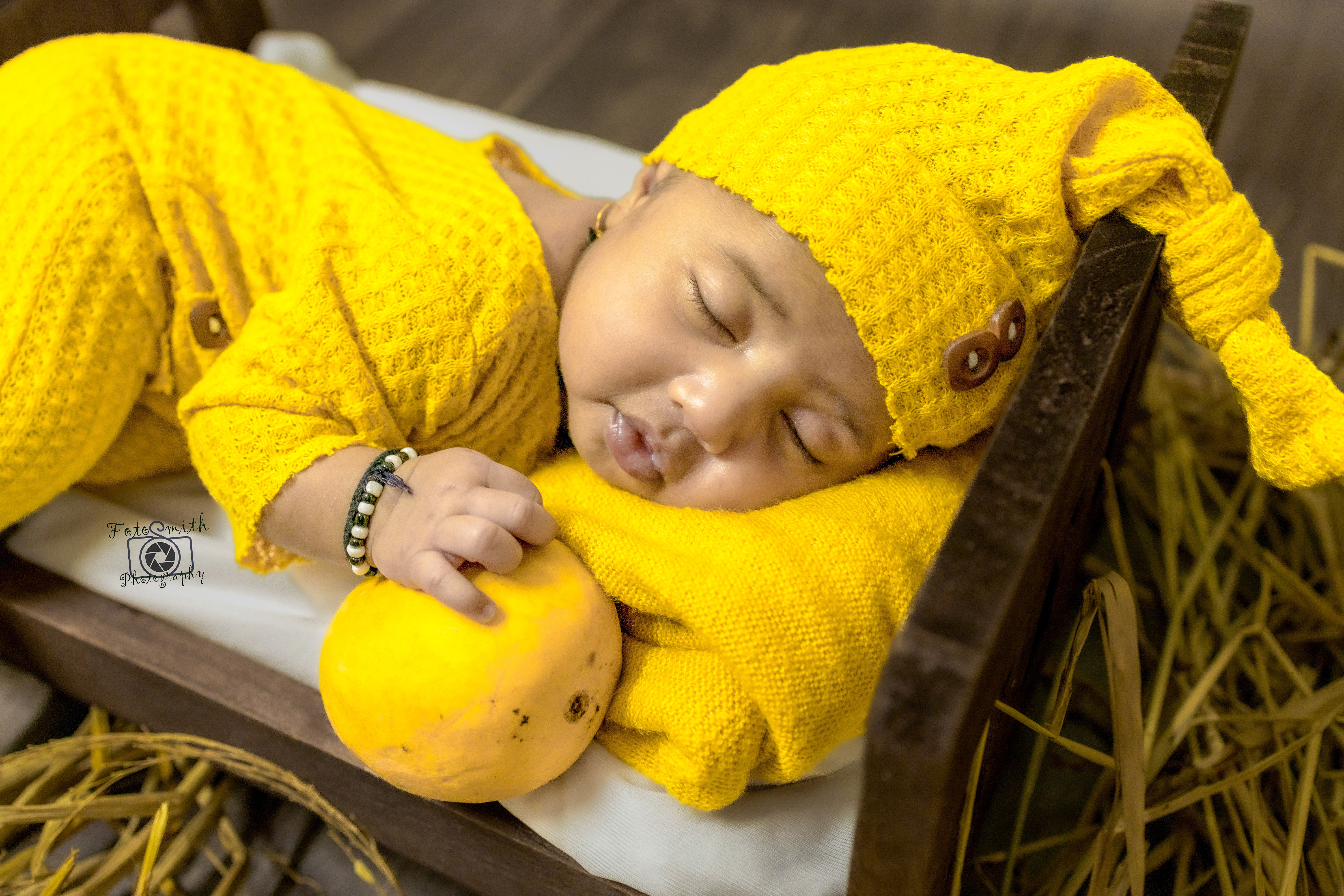 Newborn baby photo 11