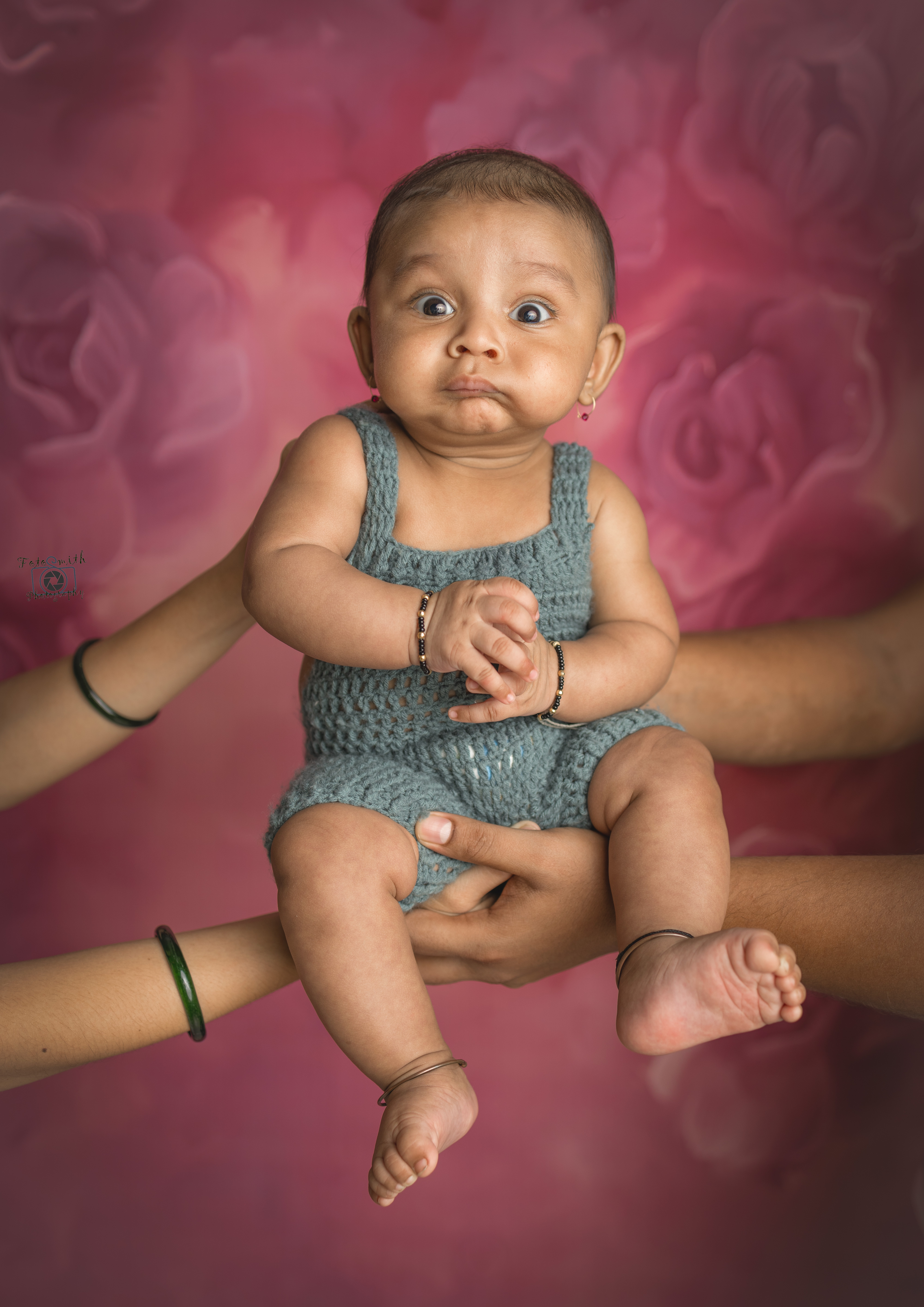Newborn baby photo 11